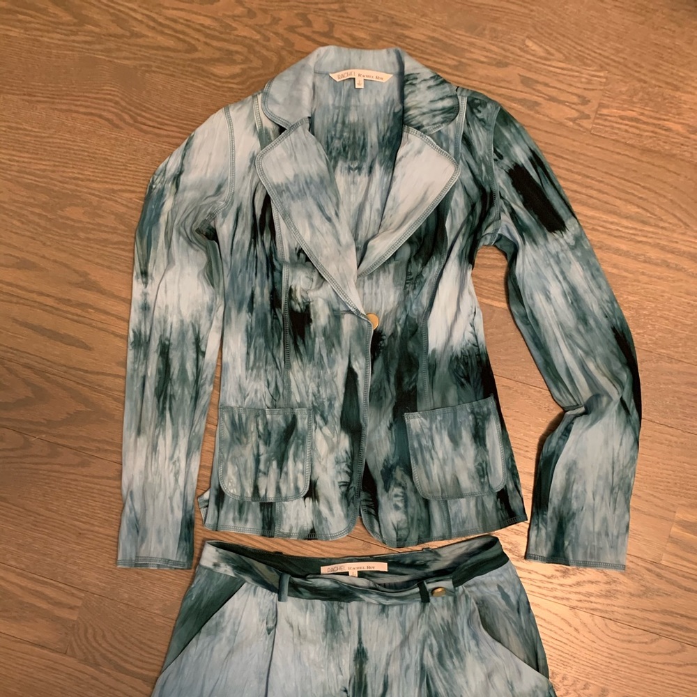 Rachel Roy sports coat and shorts